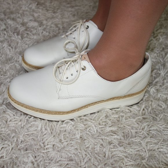 Clarks Teadale Rhea WhitePlatform Oxford size 6.5 - like NEW Made in Indonesia - Picture 8 of 16